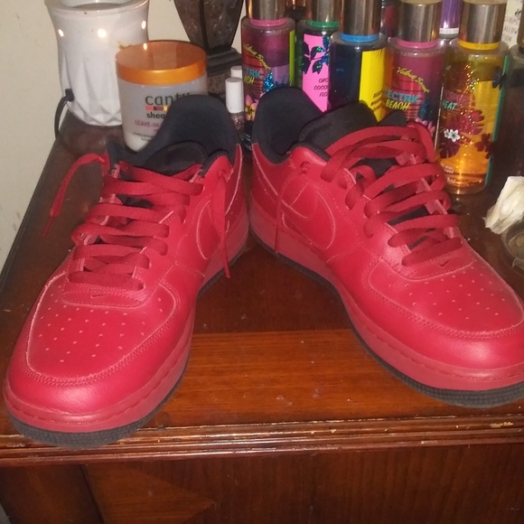 Red Nikes - Picture 3 of 5